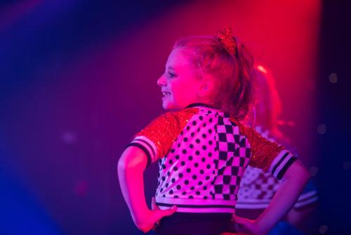AVR DANCE - Born 2 Perform